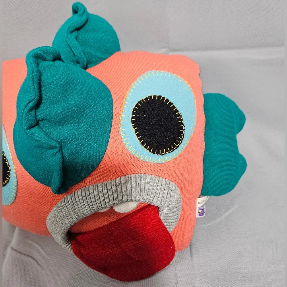 Manhattan Toy Company VTG 2009 Funky Wacky Face Throw Pillow RARE COLLECTIBLE